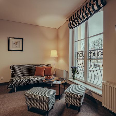 Moon Garden Old Town Hotel Вильнюс Экстерьер фото