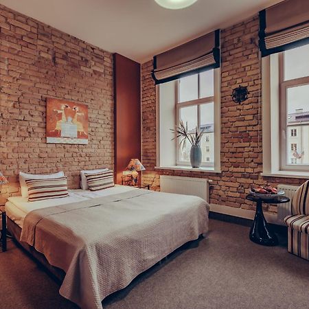 Moon Garden Old Town Hotel Вильнюс Экстерьер фото