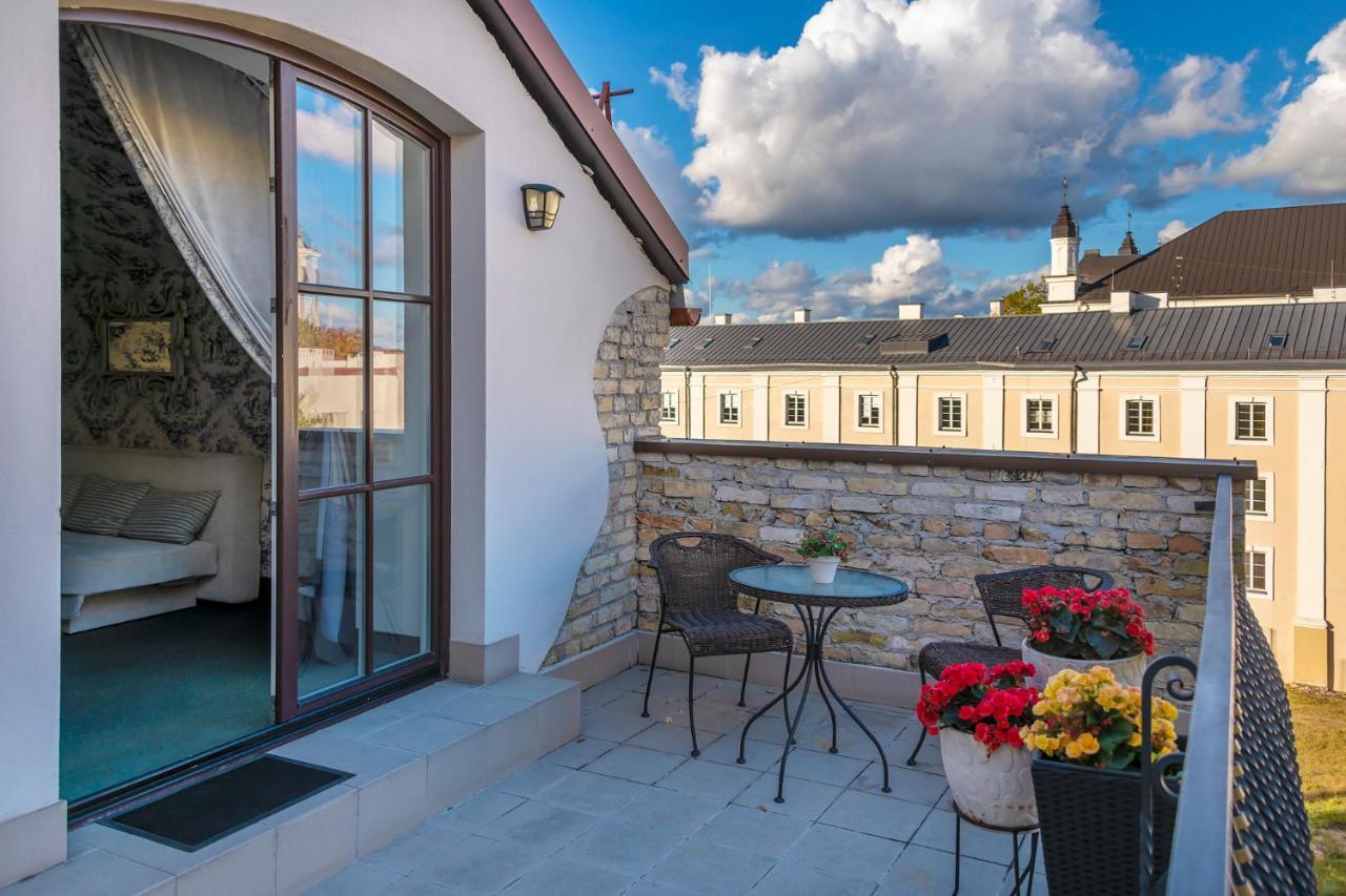 Moon Garden Old Town Hotel Вильнюс Номер фото