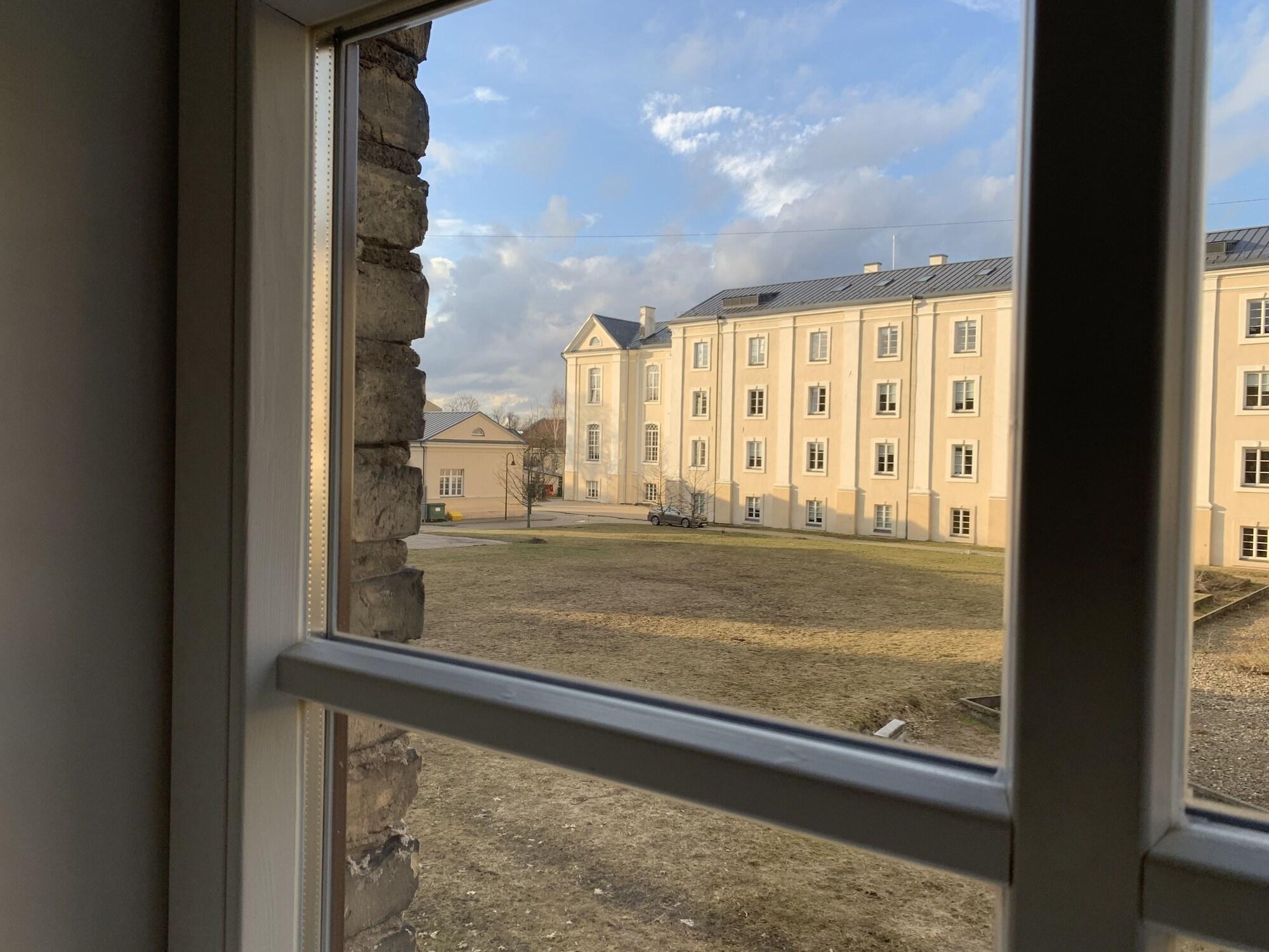 Moon Garden Old Town Hotel Вильнюс Экстерьер фото
