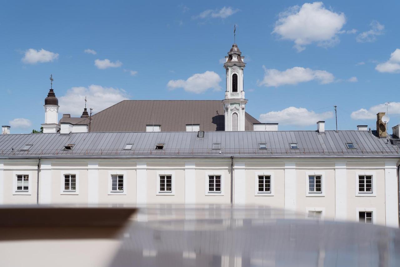 Moon Garden Old Town Hotel Вильнюс Экстерьер фото