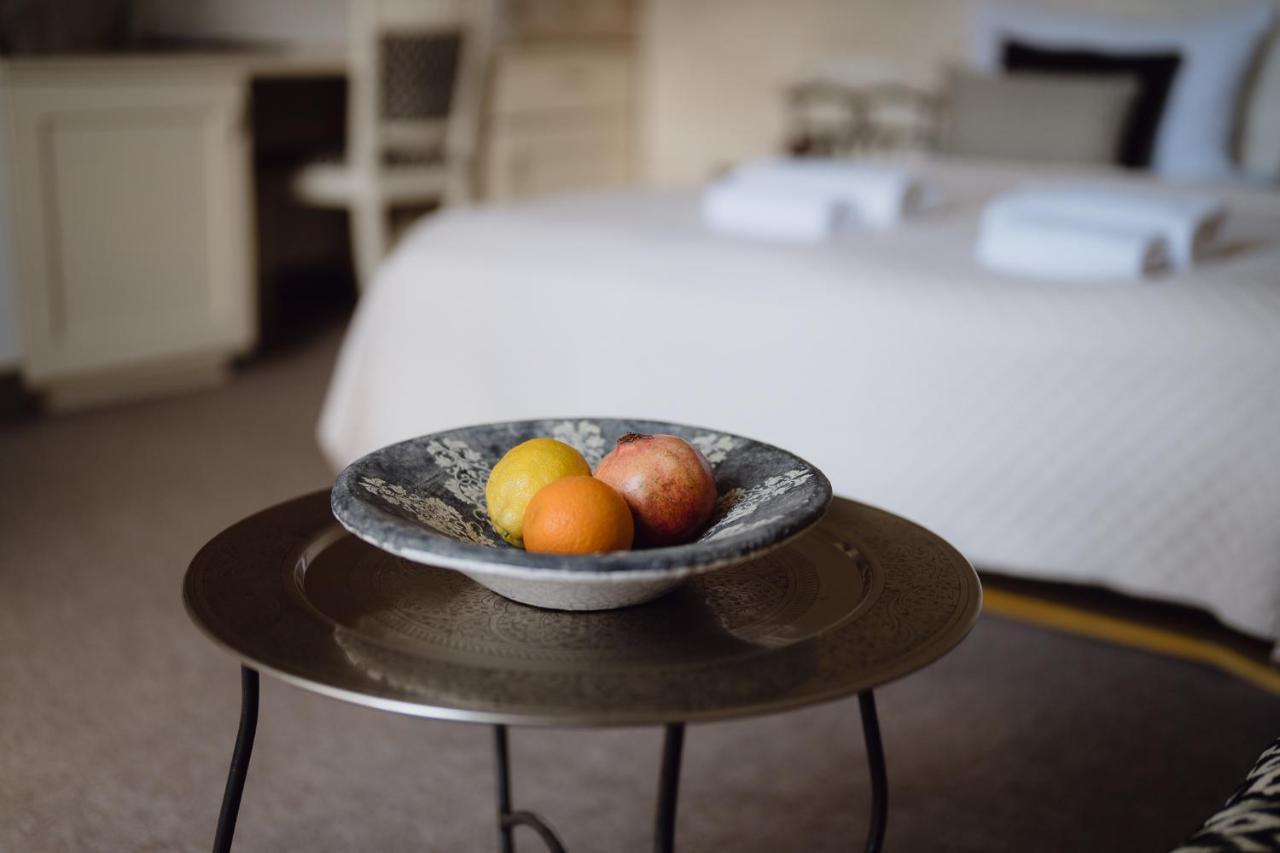 Moon Garden Old Town Hotel Вильнюс Экстерьер фото