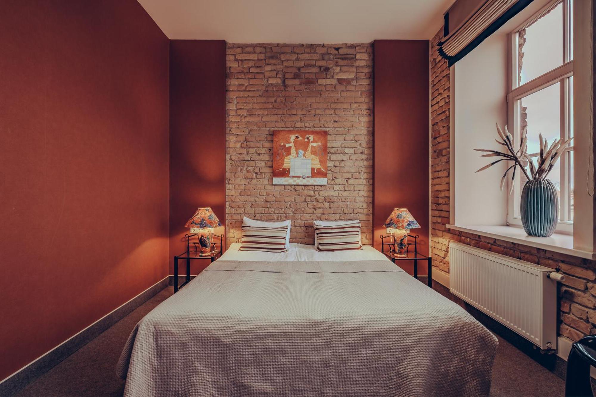 Moon Garden Old Town Hotel Вильнюс Экстерьер фото