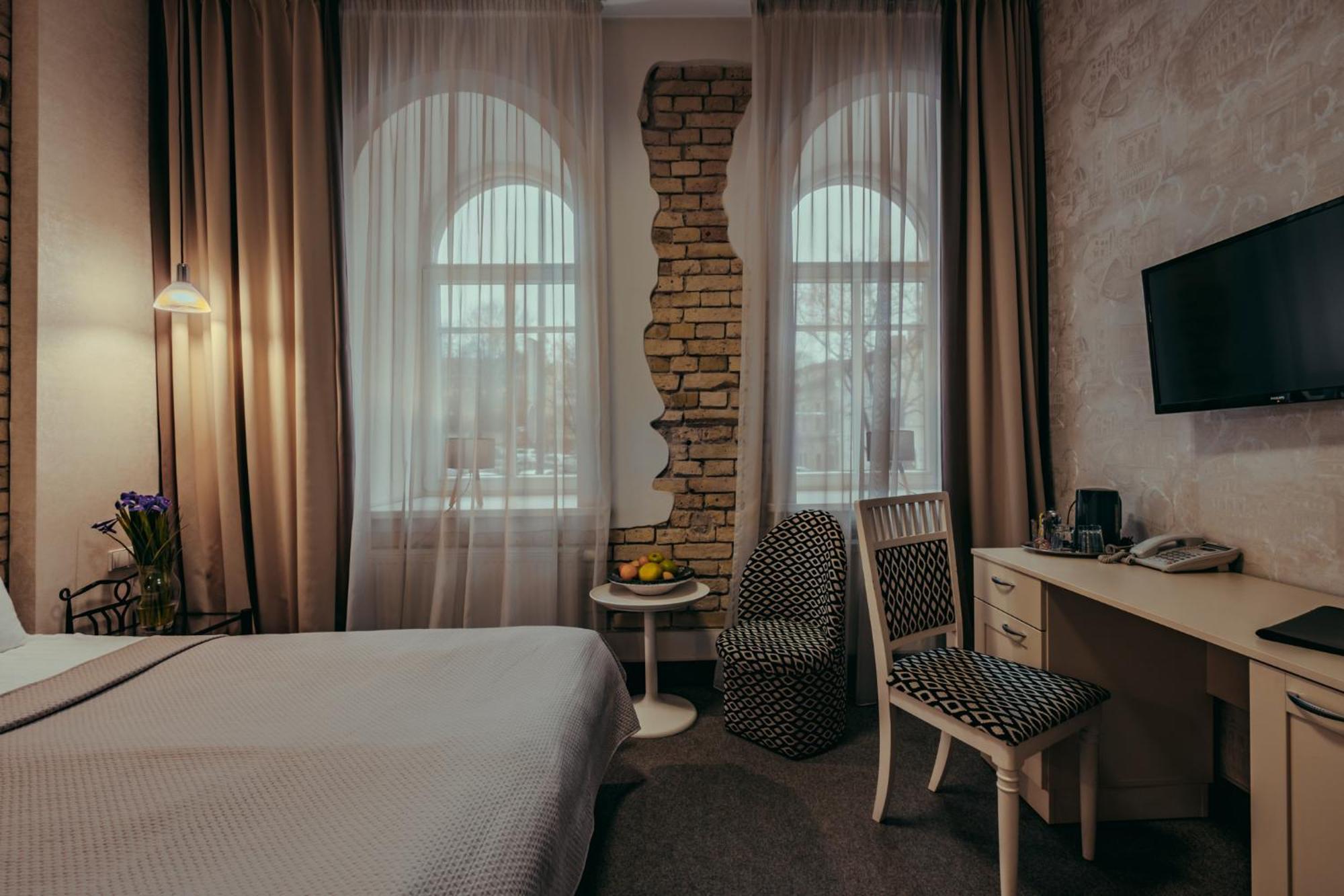 Moon Garden Old Town Hotel Вильнюс Экстерьер фото