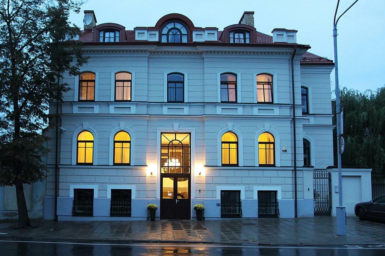 Moon Garden Old Town Hotel Вильнюс Экстерьер фото